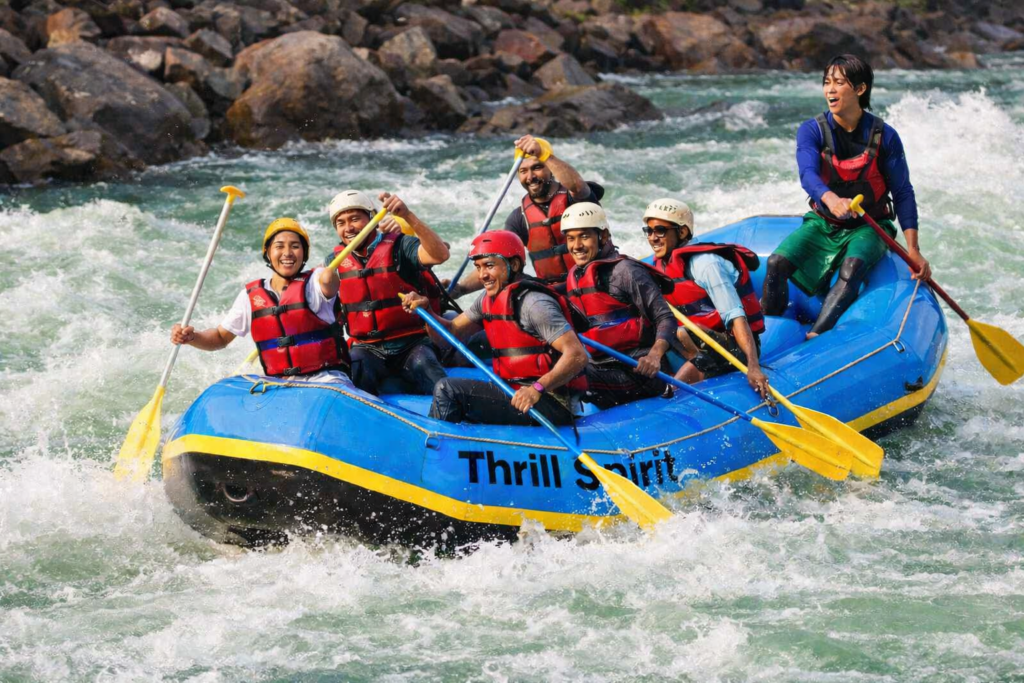 10km river rafting experience in Manali on the Beas river